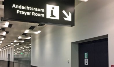 Viyana Havalimanında Cuma namazı kılınamıyor