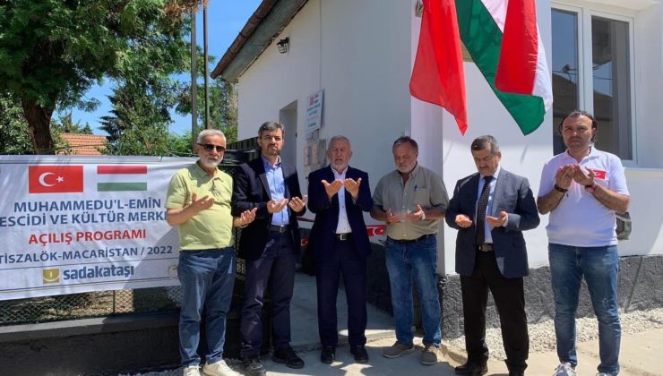 Macaristan’da cami açıldı