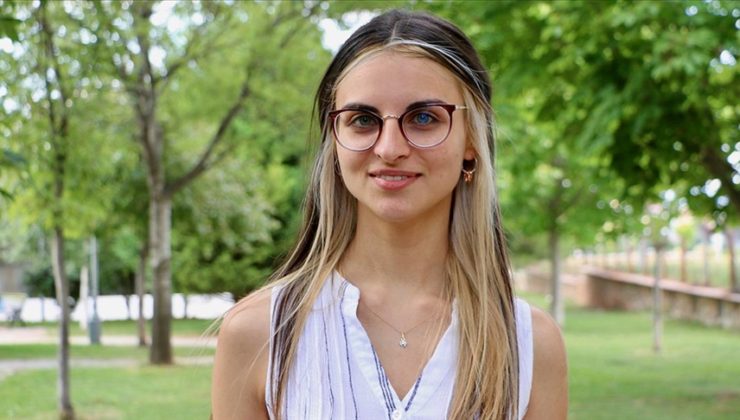 Moldova’dan geldiği Türkiye’de lisans eğitimini fakülte birinciliğiyle tamamladı