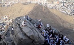 Hacı adayları Hazreti Muhammed’e ilk vahyin geldiği Hira Mağarası’nı ziyaret ediyor