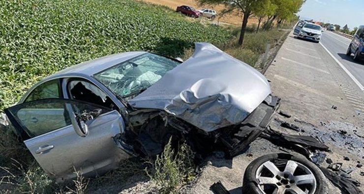 Avusturya plakalı araç sürücüsü Konya’da kaza yaptı