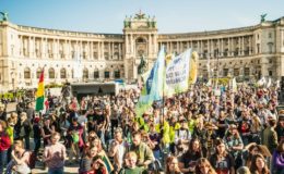 Viyana’da iklim değişikliği protestosu