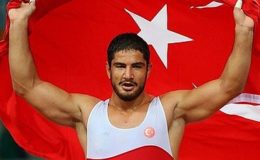 Milli güreşçi Taha Akgül 10. kez Avrupa  şampiyonu oldu